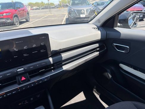 Used 2025 Kia K4 FWD image 35