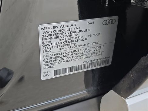 Used 2024 Audi SQ5 Prestige image 40