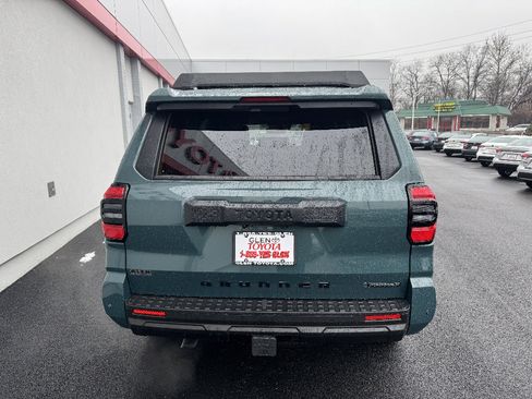 Used 2025 Toyota 4Runner TRD Off-Road Premium w/ Tow Technology Package image 6
