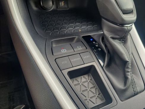 Used 2024 Toyota RAV4 XLE image 23