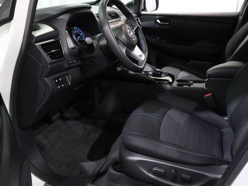 Certified 2025 Nissan Leaf SV Plus FWD image 11