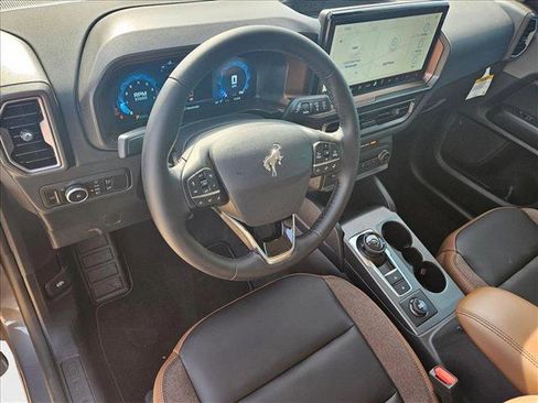 New 2025 Ford Bronco Sport Outer Banks image 3