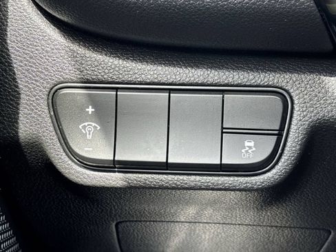Used 2024 Kia Seltos X-Line AWD/4WD image 30