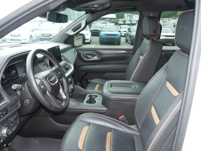 Used 2023 GMC Yukon AT4 w/ LPO, Floor Liner Package AWD/4WD image 2