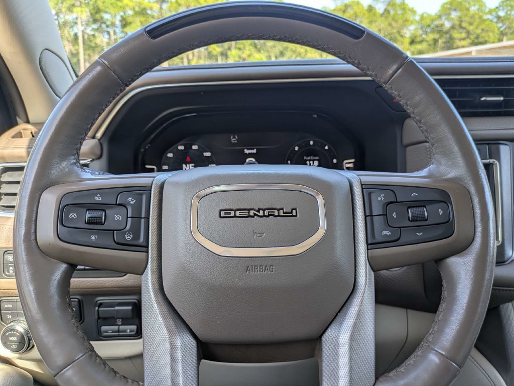 Used 2023 GMC Yukon XL Denali w/ Denali Reserve Package AWD/4WD image 20