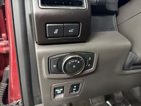 Used 2019 Ford Expedition Limited image 11