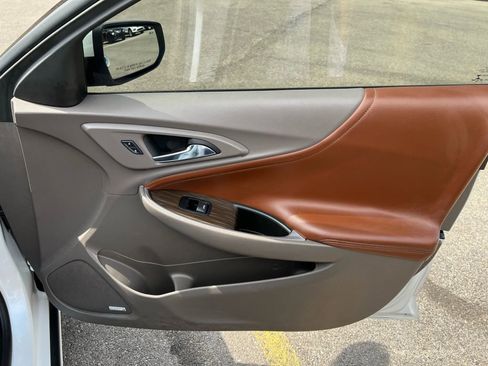 Used 2016 Chevrolet Malibu Premier w/ Driver Confidence Package image 19