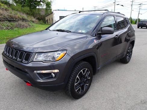 Used 2020 Jeep Compass Trailhawk AWD/4WD image 2