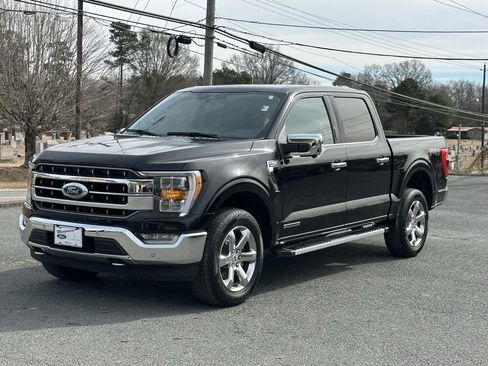 Used 2023 Ford F150 Lariat w/ Max Trailer Tow Package image 2