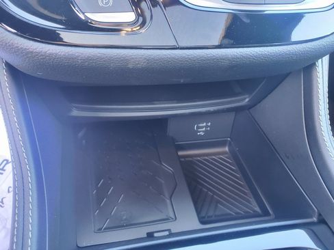 New 2026 Chrysler Pacifica Limited image 16