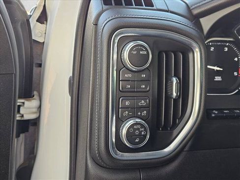 Used 2021 GMC Sierra 2500 Denali w/ Denali Ultimate Package AWD/4WD image 21