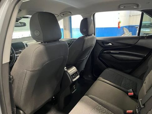 Used 2024 Chevrolet Equinox LT FWD image 17