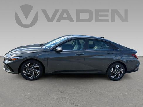 New 2026 Hyundai Elantra Limited FWD image 38