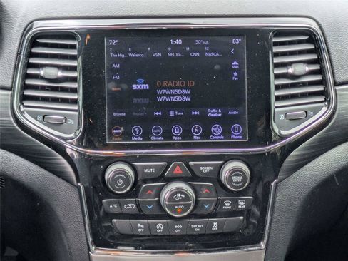 Used 2019 Jeep Grand Cherokee Altitude image 21