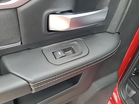 New 2026 RAM 2500 Big Horn AWD/4WD image 14