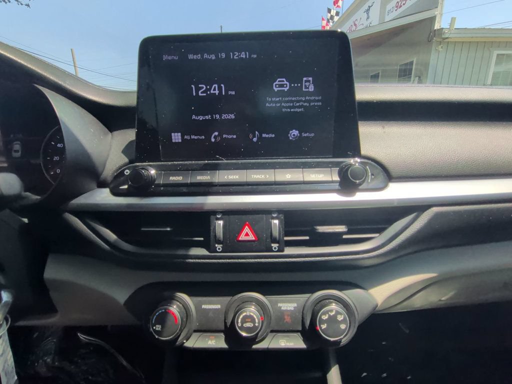 Used 2022 Kia Forte LXS w/ LXS Technology Package FWD image 17