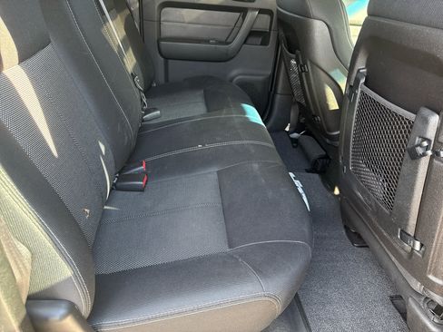 Used 2009 HUMMER H3T Alpha image 11