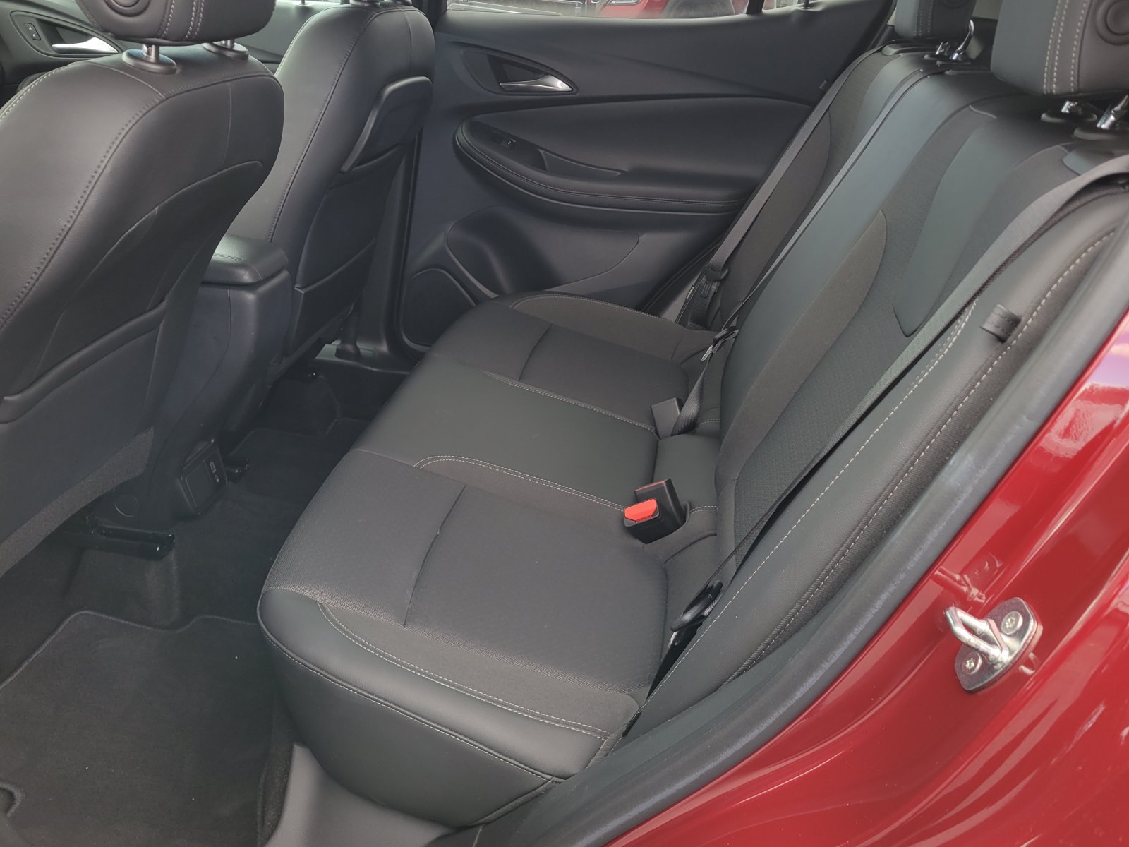 Used 2023 Buick Encore GX Preferred w/ Cold Weather Comfort Package AWD/4WD image 11