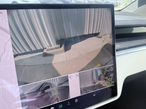 Used 2025 Tesla Model X Plaid AWD/4WD image 7