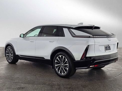 New 2026 Cadillac Lyriq Sport image 5