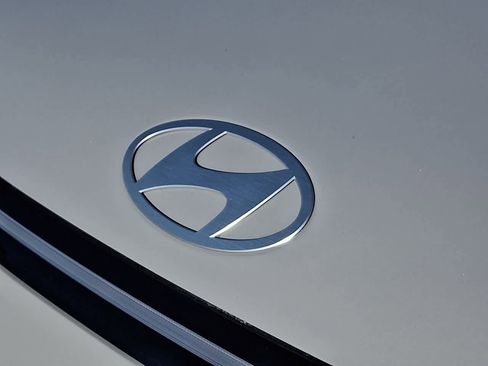 Used 2025 Hyundai Kona SEL image 28