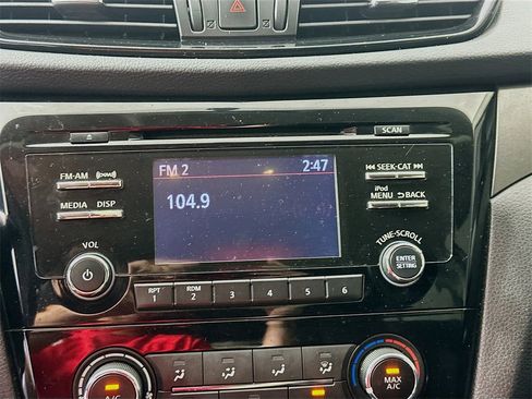 Used 2017 Nissan Rogue Sport S w/ S Appearance Package image 14