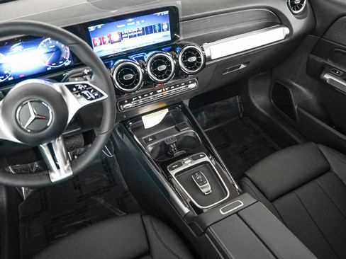 New 2026 Mercedes-Benz GLB 250 250 image 17