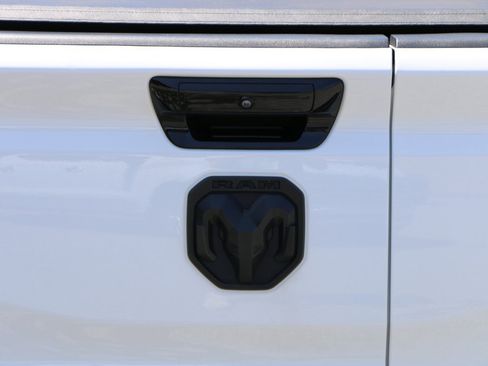 Used 2025 RAM 1500 Limited AWD/4WD image 5