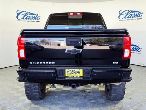 Used 2018 Chevrolet Silverado 1500 LTZ Z71 w/ Midnight Edition image 4