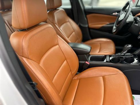 Used 2018 Chevrolet Cruze Premier image 23