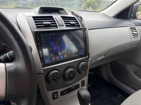 Used 2013 Toyota Corolla LE FWD image 25