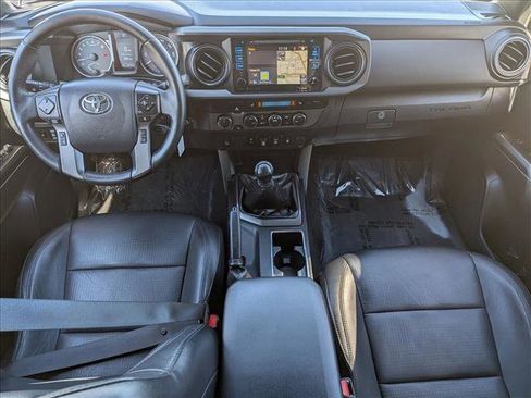 Used 2019 Toyota Tacoma TRD Off-Road image 19