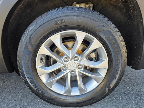 Used 2019 Hyundai Santa Fe SE AWD/4WD image 43