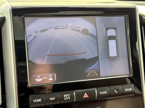 Certified 2018 Toyota Land Cruiser image 20