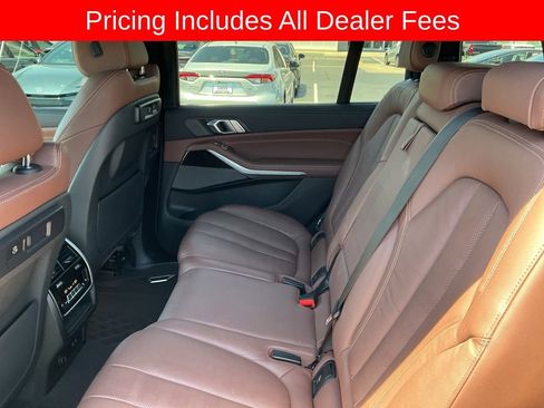 Used 2021 BMW X7 xDrive40i w/ M Sport Package AWD/4WD image 14
