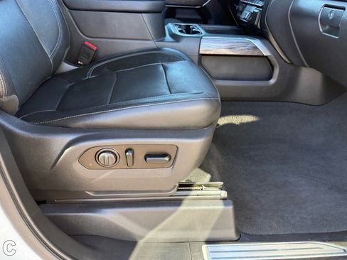 Used 2020 Chevrolet Silverado 1500 LTZ w/ LTZ Plus Package image 11