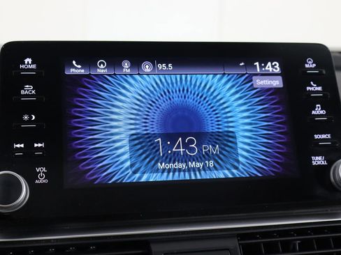 Used 2018 Honda Accord Touring image 34