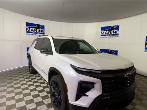 Used 2024 Chevrolet Traverse RS w/ LPO, Floor Liner Package image 4