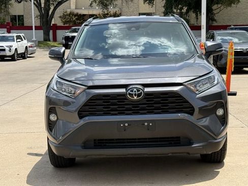 Used 2021 Toyota RAV4 XLE FWD image 7