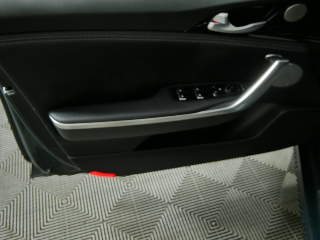 Used 2022 Kia Stinger GT-Line w/ Sun & Sound Package AWD/4WD image 16