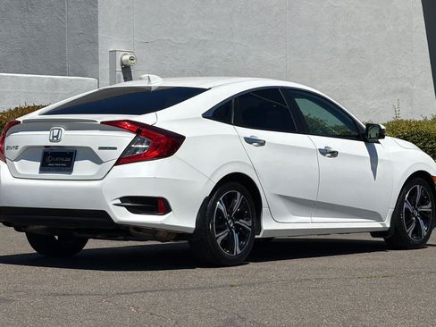 Used 2017 Honda Civic Touring image 2