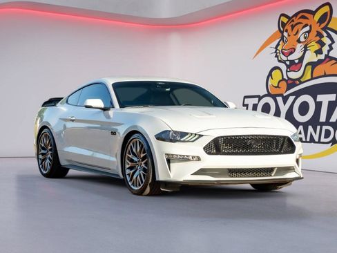 Used 2022 Ford Mustang GT Premium w/ Equipment Group 401A RWD image 3
