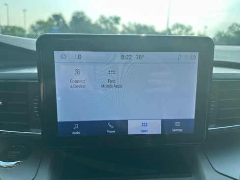 Used 2023 Ford Explorer XLT w/ Equipment Group 202A AWD/4WD image 17