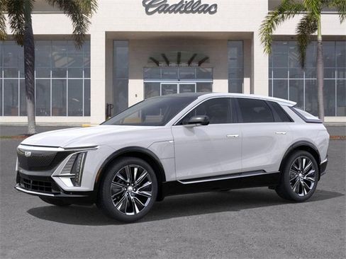 New 2025 Cadillac Lyriq Luxury image 2