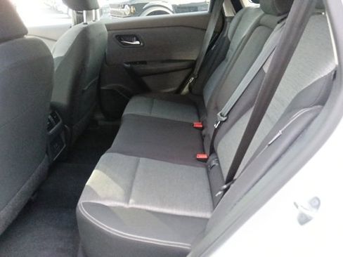 Used 2023 Nissan Rogue SV image 27