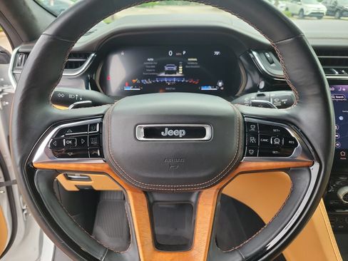 Used 2022 Jeep Grand Cherokee L Summit AWD/4WD image 18