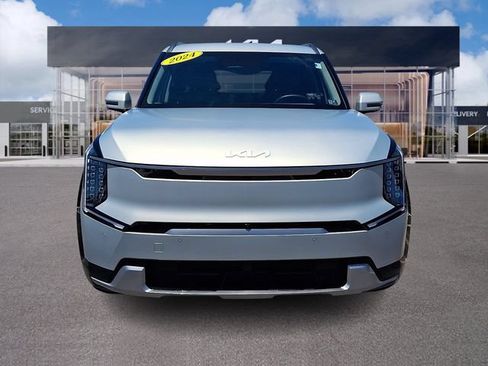 Used 2024 Kia EV9 Land AWD/4WD image 2