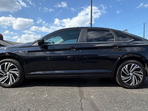 Used 2020 Volkswagen Jetta SEL FWD image 3