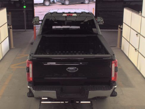 Used 2025 Ford F250 Lariat w/ Chrome Package AWD/4WD image 17