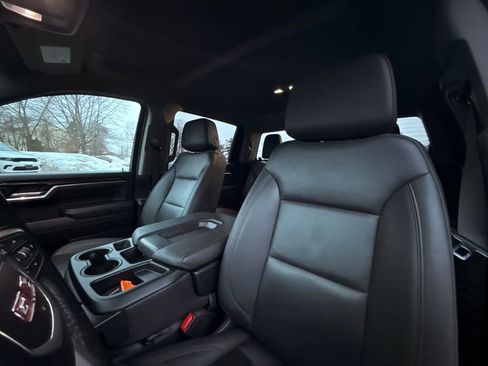 Used 2025 GMC Sierra 1500 SLT image 25